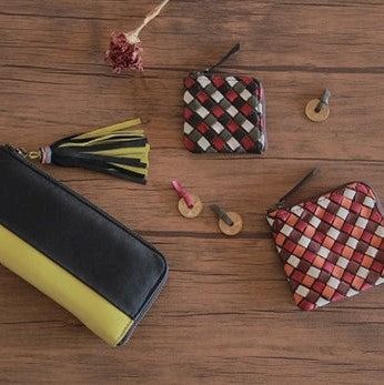 「春財布」にふさわしい、限定カラーが登場です!
