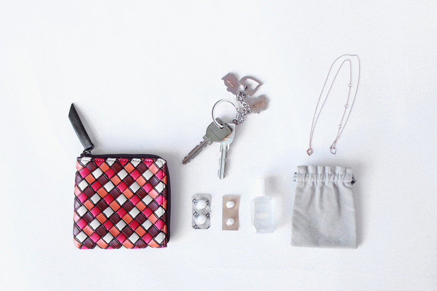 カード5~6枚、紙幣20枚、コイン15~20枚。こうみえて実力派!